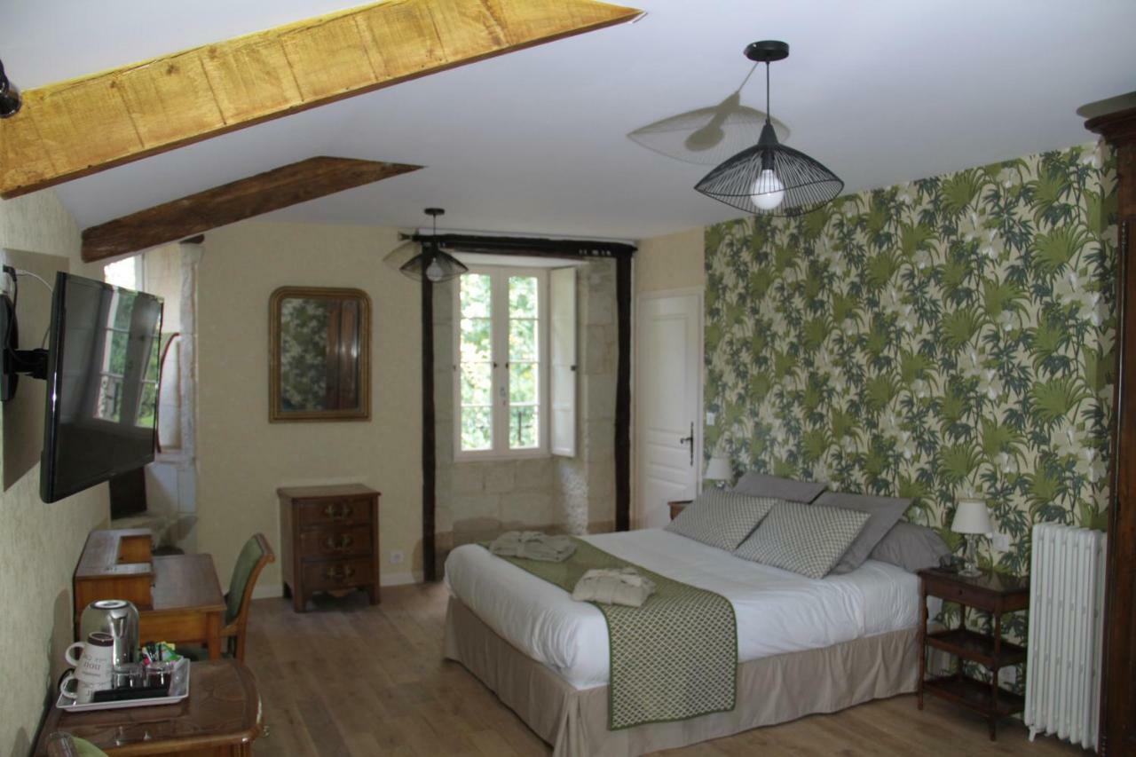 Le Logis De La Foret Hotel Sainte-Verge Bagian luar foto