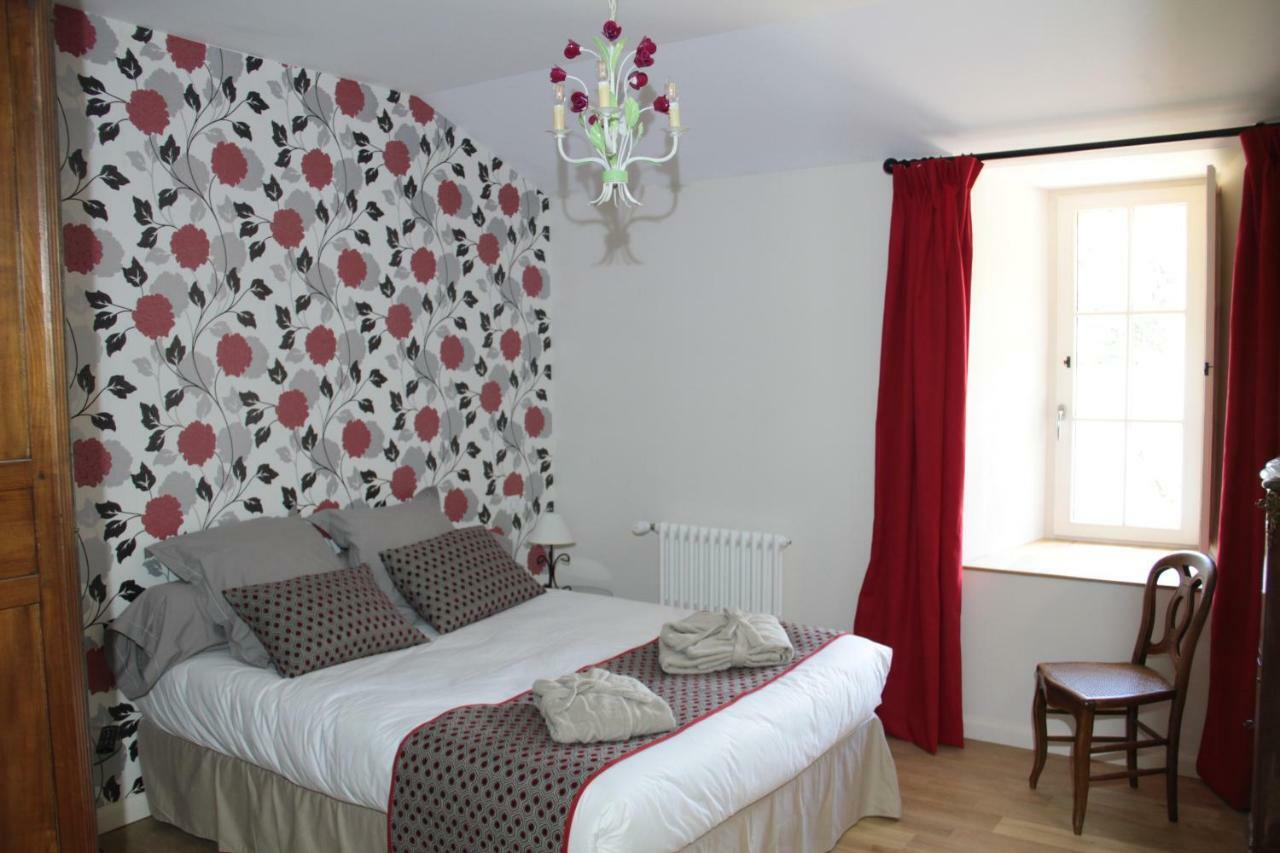 Le Logis De La Foret Hotel Sainte-Verge Bagian luar foto